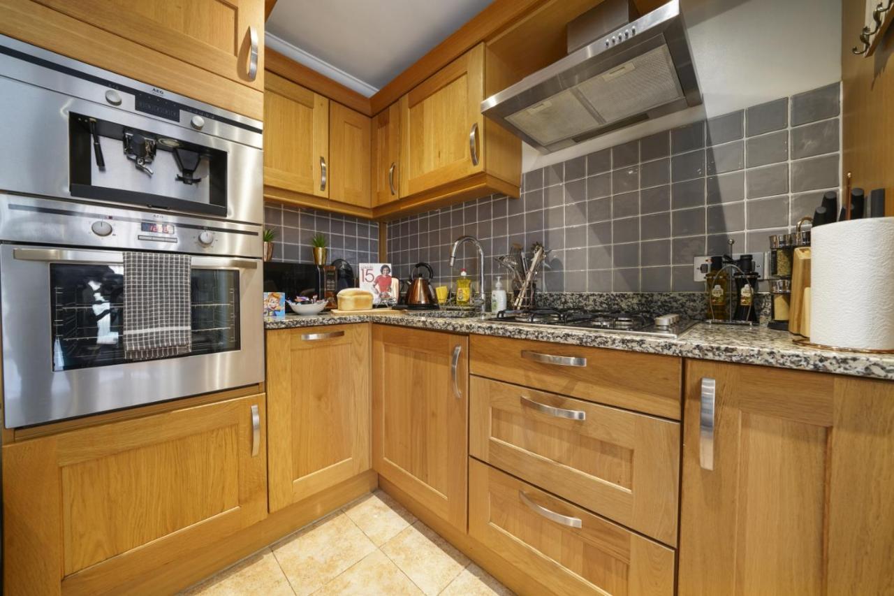 Super Funky Spire View Cottage - Free Gated Parking - Ultra Wifi Canterbury Exterior foto